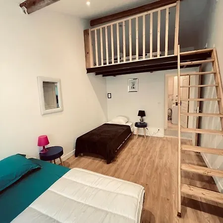 Shelter Apartament *